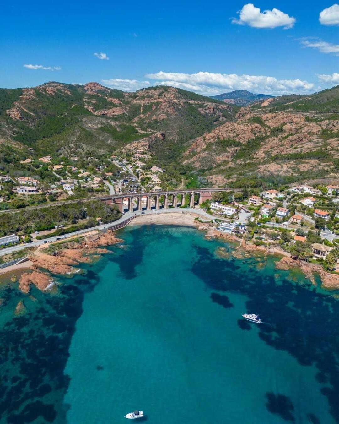 Petit Paradis Vue Mer- Plage Et Calanques A 3 Mn Saint-Raphaël Eksteriør billede